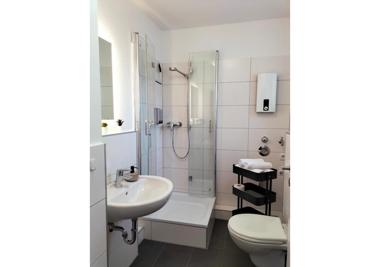 Living-life, Klinik & Messe Vor Ort, Wlan, Netflix Apartment